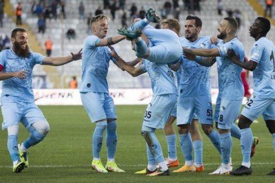 Erzurumspor'dan Altınordu'ya yarım düzine gol