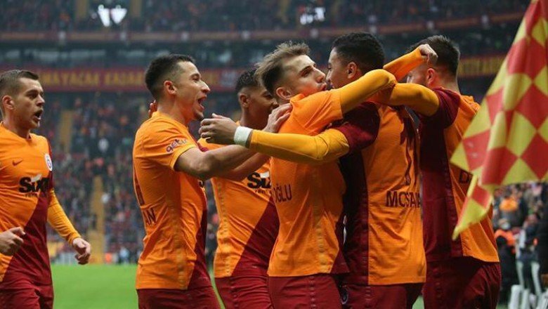 Galatasaraylı futbolcu galibiyet sonrası konuştu: "Oynanan oyundan mutlu değiliz"