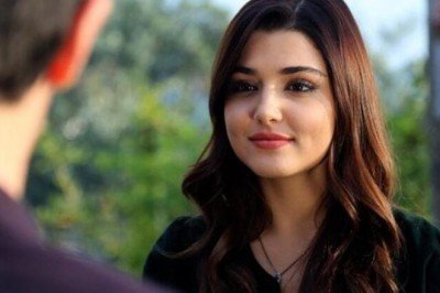 Hande Erçel Kimdir? Nereli Kaç Yaşında