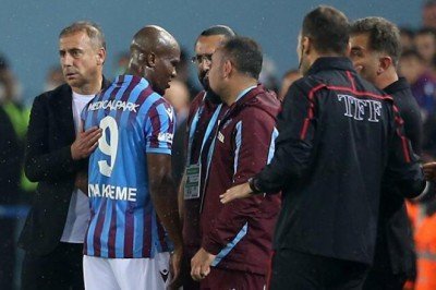 Trabzonspor'da sakatlık depremi! Nwakaeme ve Perez...