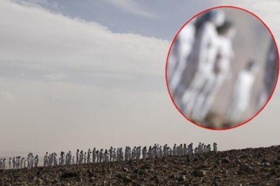 Akılalmaz görüntü... Yüzlercesi çırılçıplak poz verdi!