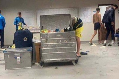 F.Bahçeli Osayi, soyunma odasından Türk hakemlerine küfür etti