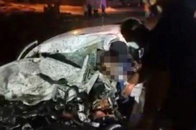 Feci kaza! Otomobil kullanılamaz hale geldi