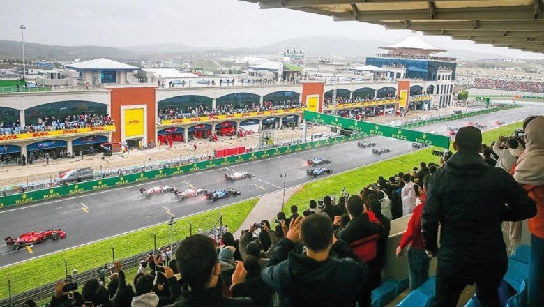 Formula 1 kritik virajda