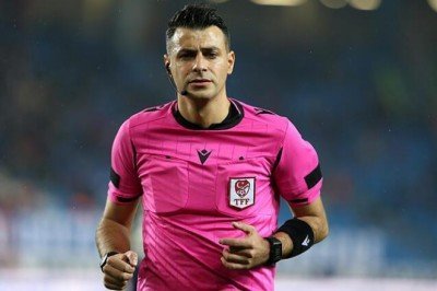 Hakemlerimiz sarı kartı kolay mı çıkarıyor?