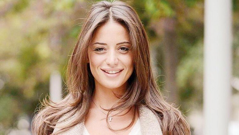 “Sat... Sat... Saattımm” derken hüküm giydirir müzayedeci