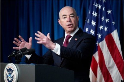 ABD İç Güvenlik Bakanı Mayorkas'un testi pozitif çıktı