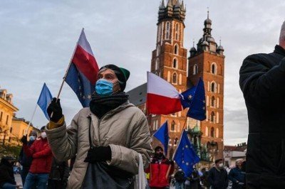 AB'de yeni sancı: Brexit'ten sonra Polexit