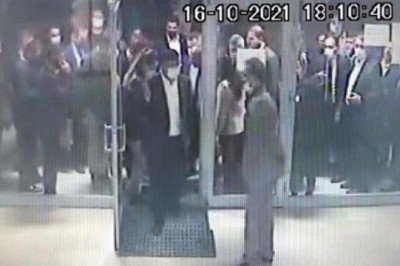 Ahmet Davutoğlu'nun asansör kazası öncesi ve sonrası kamerada