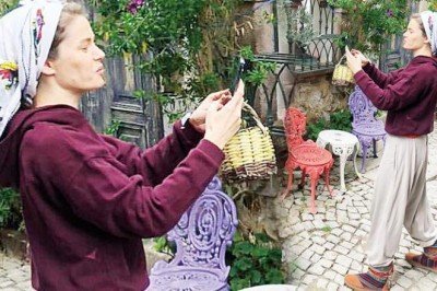 Ayvalık'ta tarihi bir konak aldığı haberleriyle gündeme gelmişti... Burcu Biricik hafta sonunu köyde geçirdi!