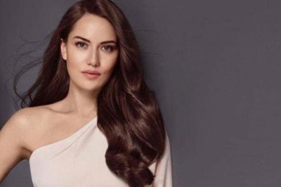 Fahriye Evcen kıyafetiyle göz doldurdu! Son paylaşımıyla adeta büyüledi