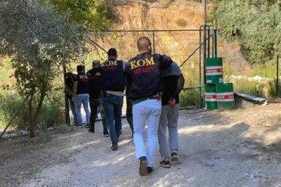 İş insanını kaçırıp 1,5 milyon TL fidye alan 2 şüpheli tutuklandı