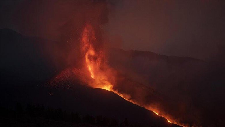 La Palma Adası'ndaki volkan bir ayda 85 milyon metreküp lav püskürttü
