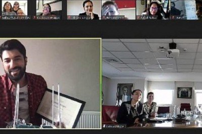 Sevenlerinden anlamlı hediye!