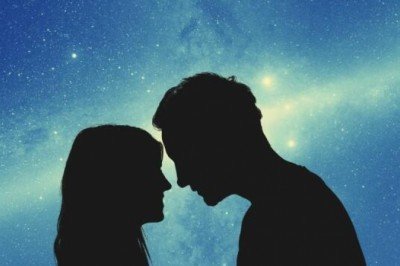 Yaşamın merkezinde aşk var