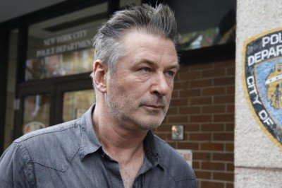 ABDli aktör Alec Baldwin kazayla görüntü yönetmenini öldürdü