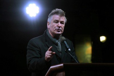 Alec Baldwin'in sette kullandığı silahta gerçek mermi olduğu ortaya çıktı