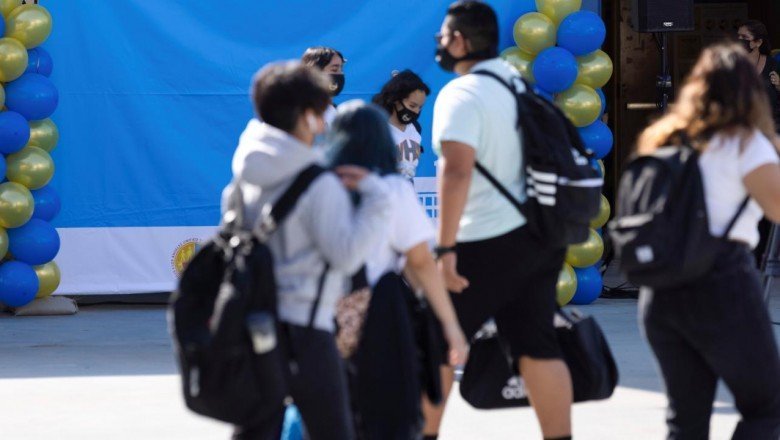 Anket: ABD'de okul ve iş yerleri için aşı şartı destekleniyor
