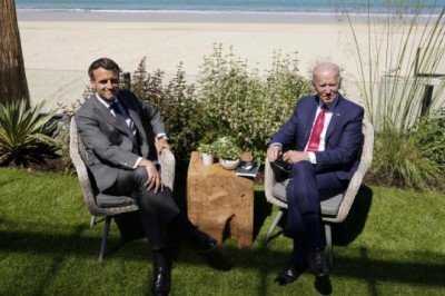 Biden ile Macron telefonda görüştü