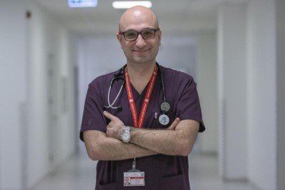 Bilim Kurulu Üyesi Kayıpmaz: Aktif vakaların yüzde 40'ını 23 yaş altı oluşturuyor