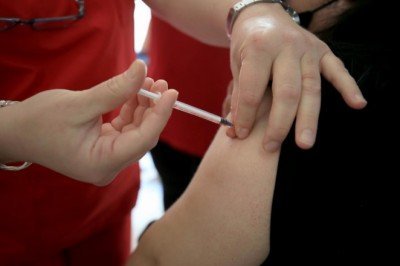 Bilim Kurulu Üyesi Şener'den 65 yaş üstü için grip aşısı uyarısı