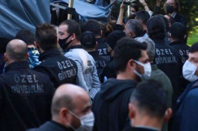 Boğaziçi Üniversitesi akademisyenlerinden istifa çağrısı