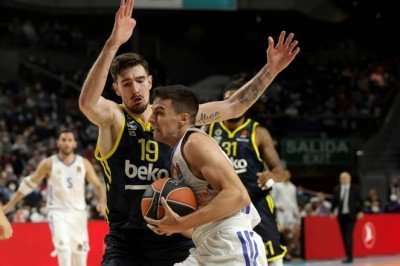 Fenerbahçe Beko tek farkla kaybetti