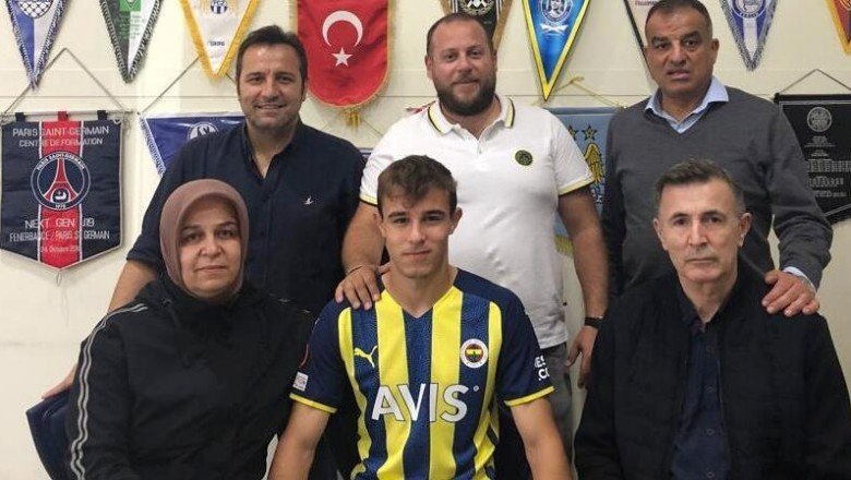 Fenerbahçe'de Ruhan Arda Aksoy imzayı attı