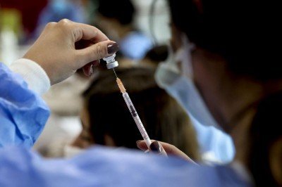 İngiltere Başbakanı Johnson: COVID19 risk olmaya devam ediyor