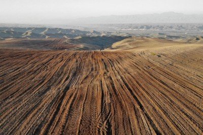 İşgalden kurtarılan Zengilan'daki araziler tarıma hazırlanıyor