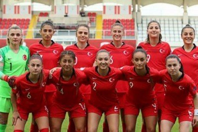 Kadın Milli Futbol Takımı Dünya Kupası yolunda