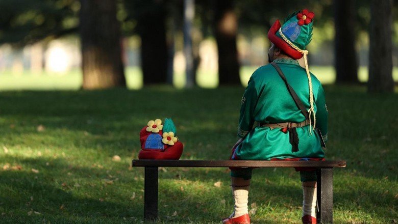 Karagöz'ü ölünce Hacivat yalnız kaldı