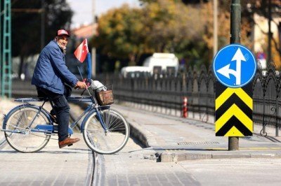 Konya'da 7'den 70'e herkes pedal çeviriyor