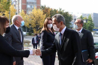 Milli Eğitim Bakanı Özer, Kosova'da mevkidaşıyla görüştü