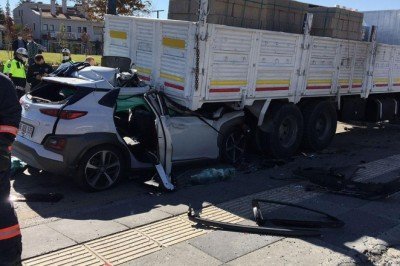 Nöbetten çıkan doktor kazada hayatını kaybetti