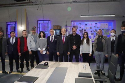 Savunma Sanayii Başkanı Demir'den Teşkilatın setine ziyaret