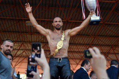 Son başpehlivan Ali Gürbüz altın kemerin “ebedi sahibi” olmak istiyor