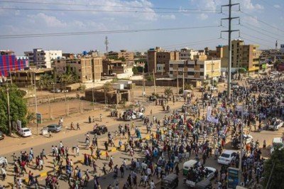 Sudan’daki protestolarda 35 kişi yaralandı