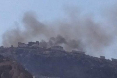 Suudi koalisyonu Aden’de 200 evi ateşe verdi