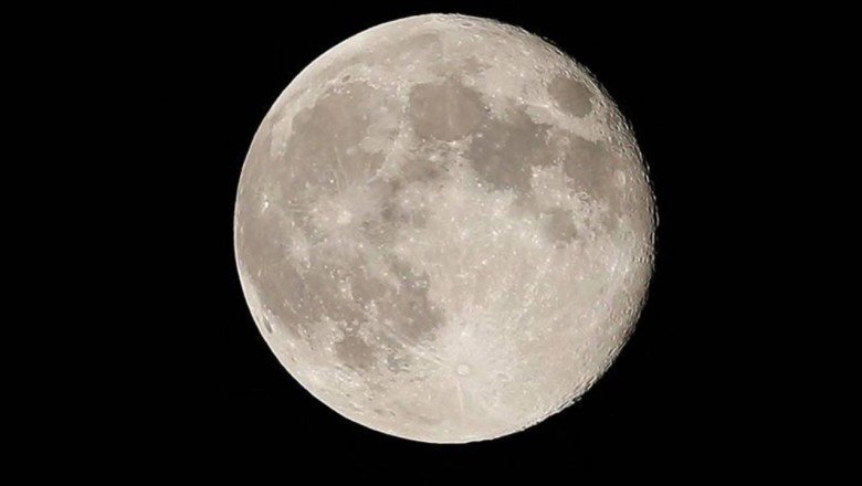 Uzay alanında hedef Ay'a ulaşmak