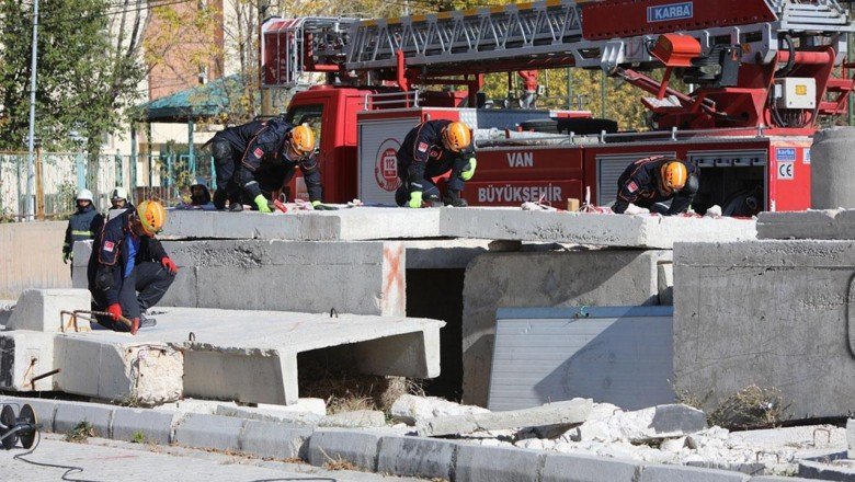 Van'da deprem tatbikatı yapıldı