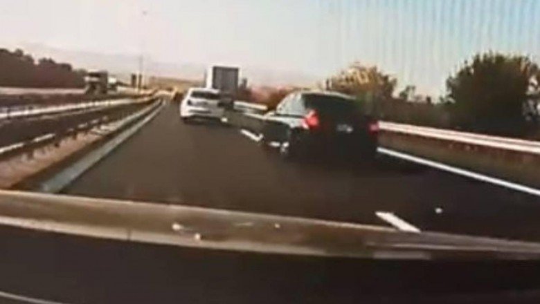 Yarışırken kazaya yol açtılar