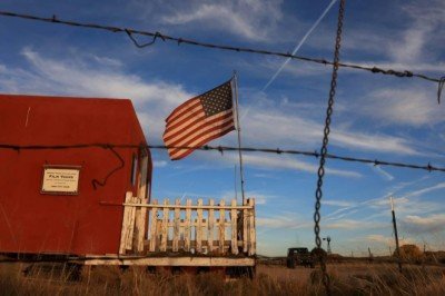 Bir kişinin öldüğü filmin setinde daha önce de gerçek mermi kullanılmış