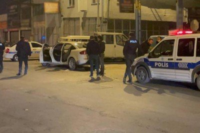 Kayseri'de dur ihtarına uymayan araçtan el bombası çıktı