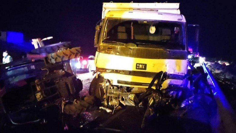 Kontrolden çıkan kamyon dehşet saçtı: 5 ölü