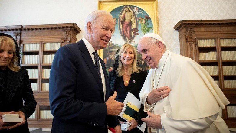 ABD Başkanı Biden Vatikanda Papa ile görüştü