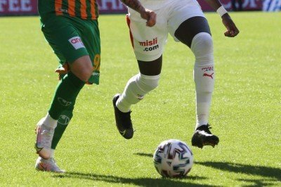 Alanyaspor'un konuğu Göztepe