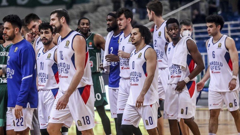 Anadolu Efes Zalgiris'i konuk edecek