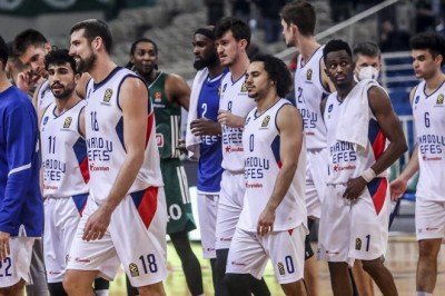 Anadolu Efes Zalgiris'i konuk edecek