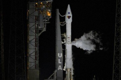 Asteroitleri kovalayan Lucy'nin güneş panelinde sorun yaşanıyor